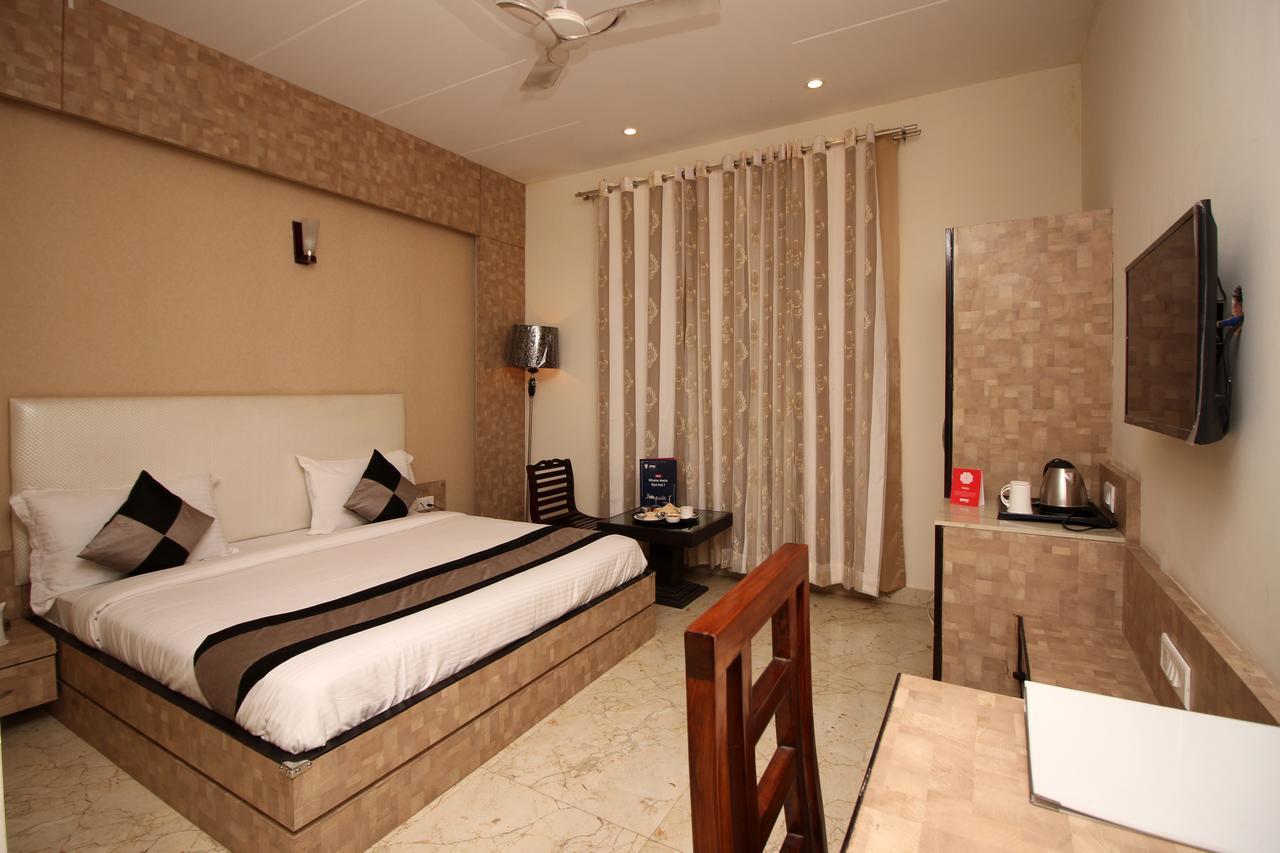 The Square 3* Agra (Uttar Pradesh)